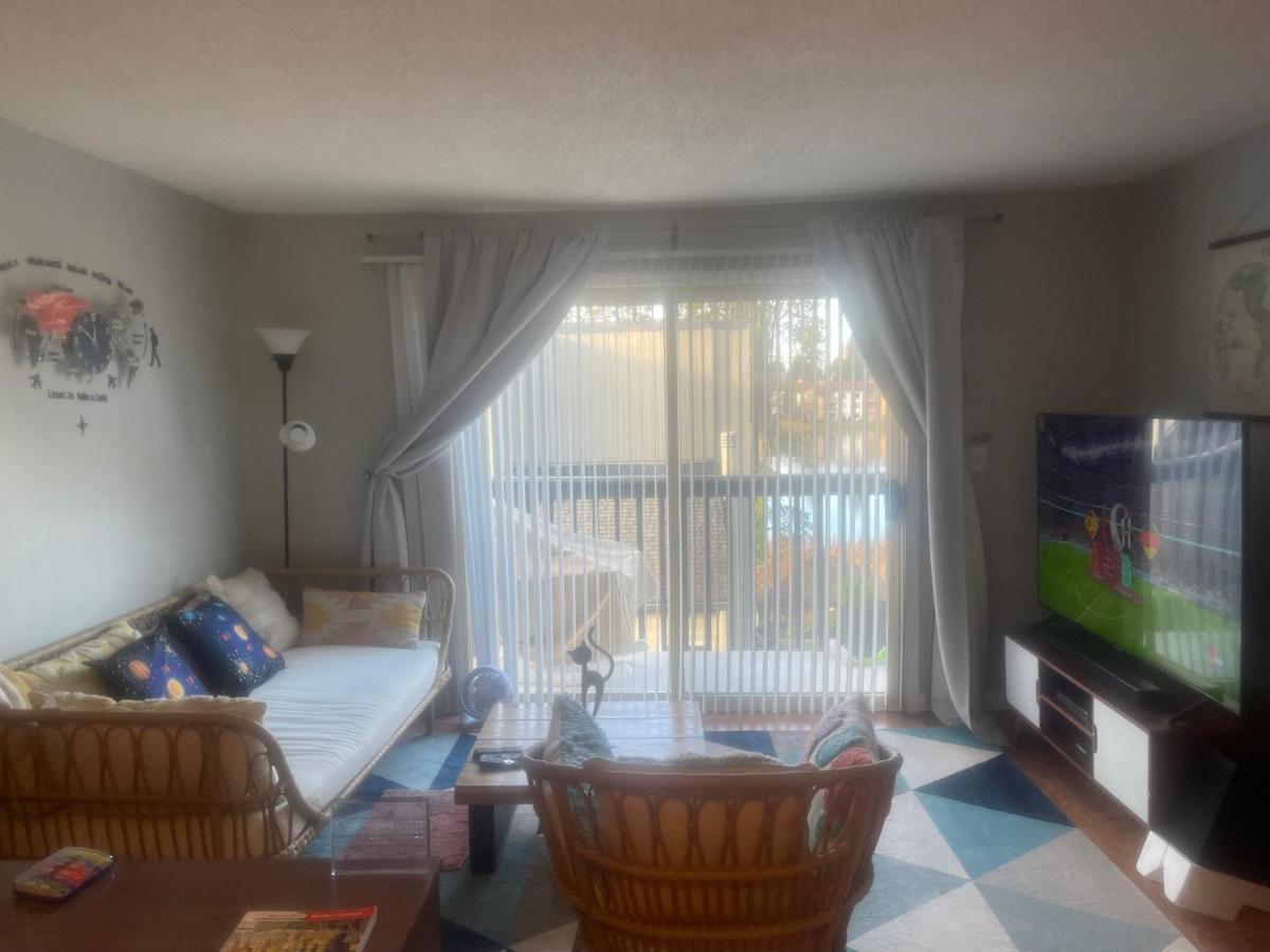 Shared Space With Private Room In Beautiful Lakefront Apartment Federal Way Exterior photo